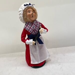 Byers Choice Vintage Patriotic Woman Caroler